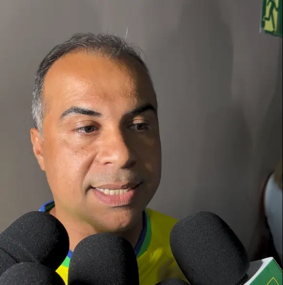 “Vamos extirpar o PT do país”, diz Filipe Martins durante evento com Michelle Bolsonaro em Palmas